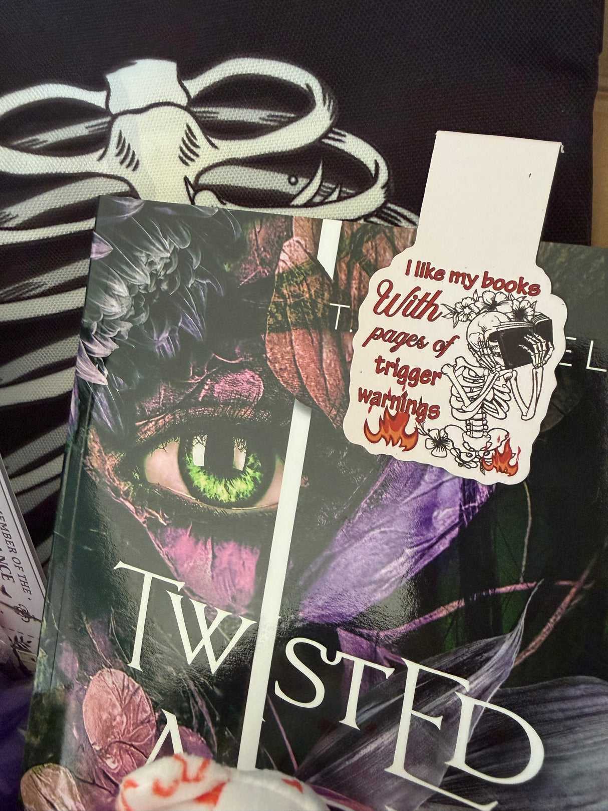 M+ 3-in-1: Dark Romance, Gothic Romance, Erotic Horror