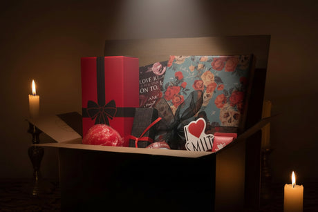 (🫦M+)Build Your Own Custom Dark Romance Book Box Subscription - Dark Romance Crates